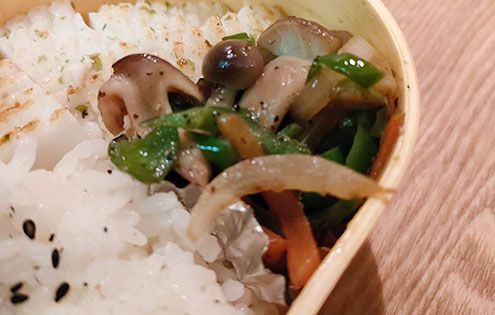 Hokke-topped Hinomaru Bento