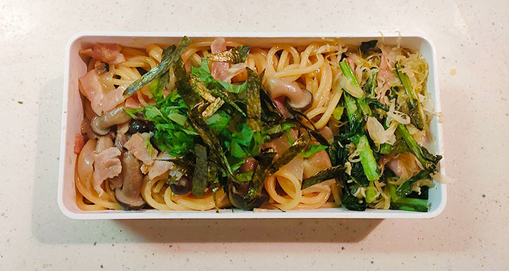 Japanese-style shimeji pasta bento box